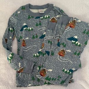 Hanna Andersson Blue Pajama Set with Cabin Print